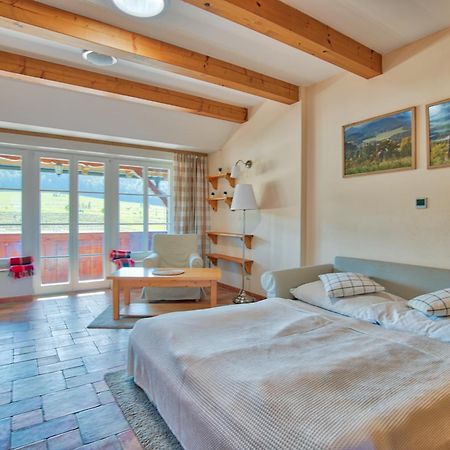 Apartmany Nad Stajemi - Jitravsky Dvorec Rynoltice Extérieur photo
