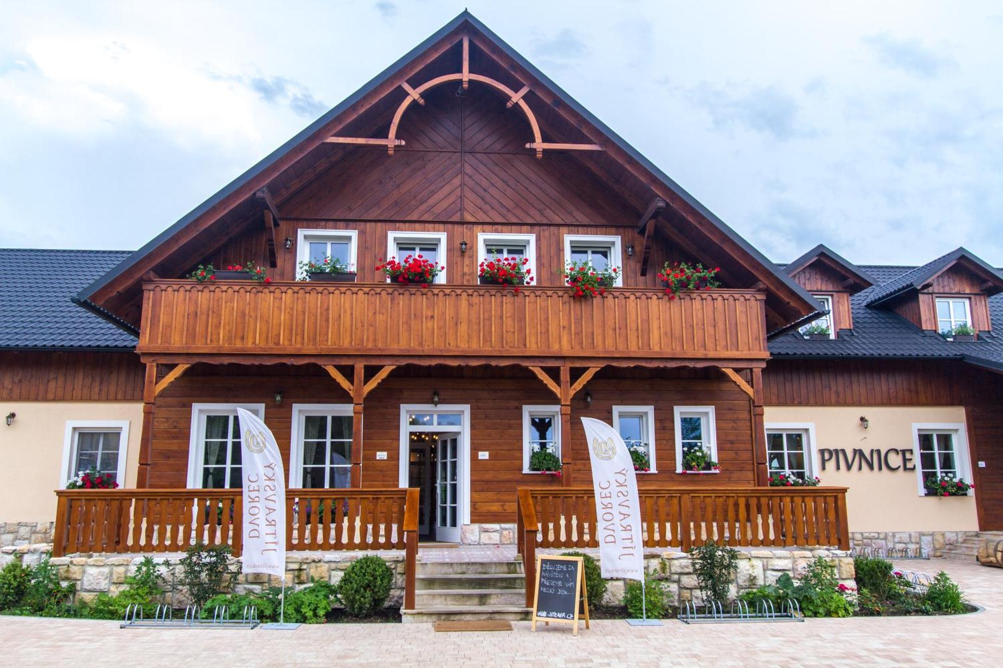 Apartmany Nad Stajemi - Jitravsky Dvorec Rynoltice Extérieur photo